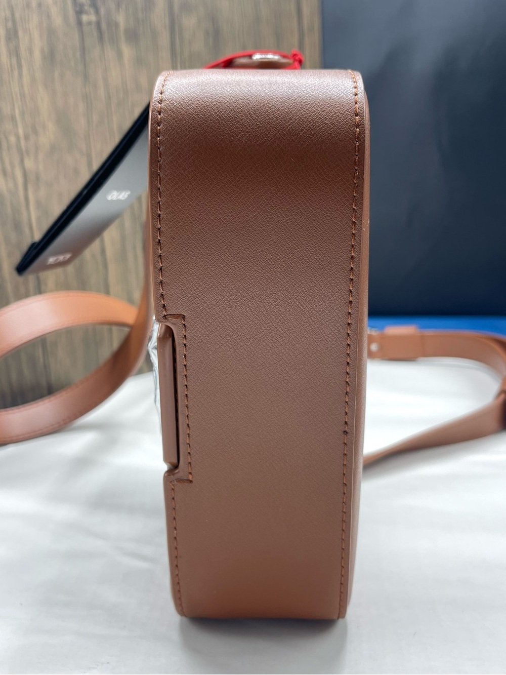 TUMI Olas Small Premium Leather Shoulder Bag (Color : Sienna) - Picture 9 of 16